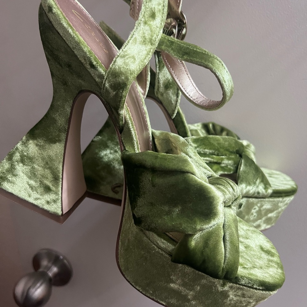 Circus by Sam Edelman Green Velvet Platform Sandals
